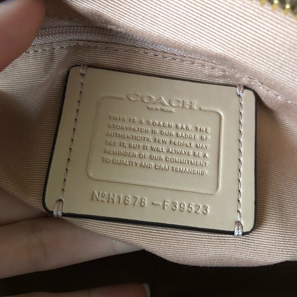 SOLD Coach City Zip Closure Signature Canvas Tote - Picture 7 of 8